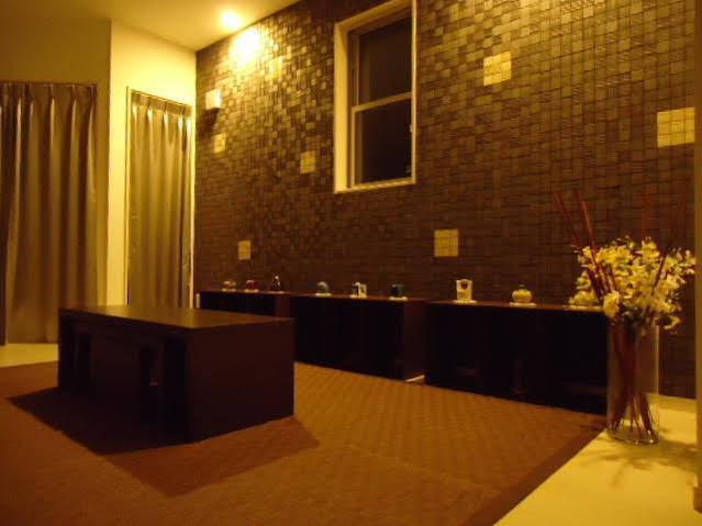 Guest House Ochakare Kanazawa Extérieur photo
